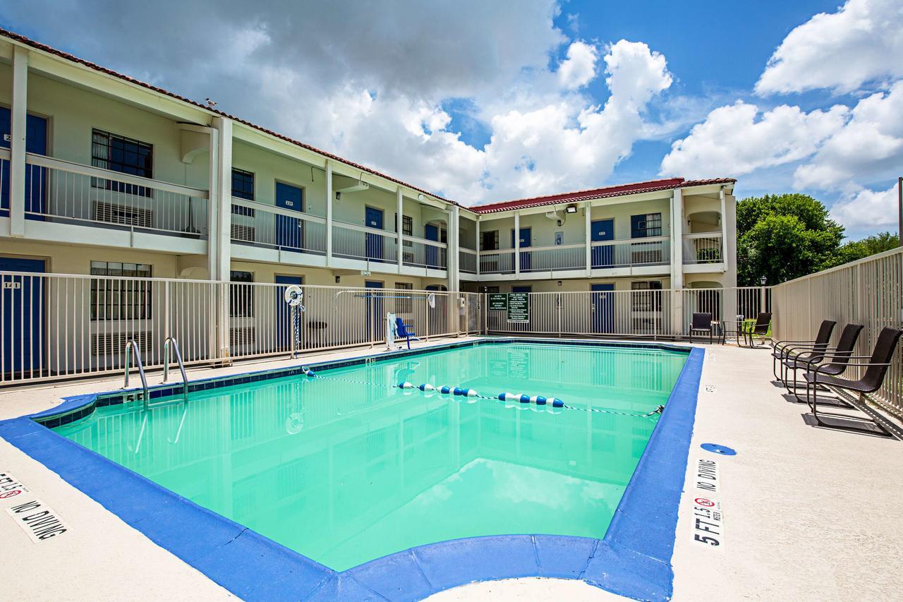 Motel 6 تكساس سيتي المظهر الخارجي الصورة